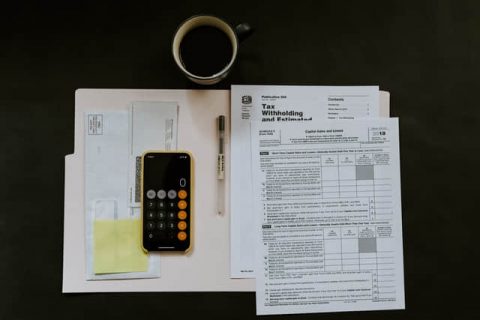 拉薩的企業(yè)，選擇代理記賬和自己請專職會(huì)計(jì)記賬哪個(gè)更劃算？
